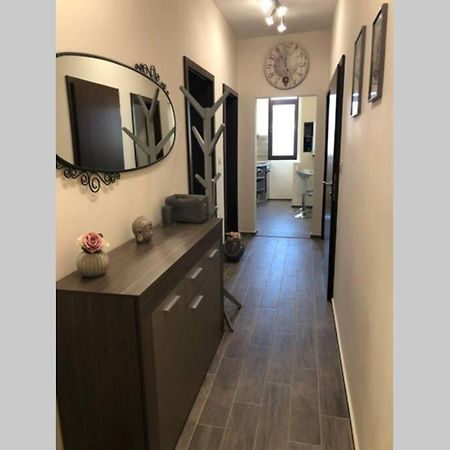 Lovely 3-Bedroom Apartment For 7 Ppl At The Centre Varna Luaran gambar